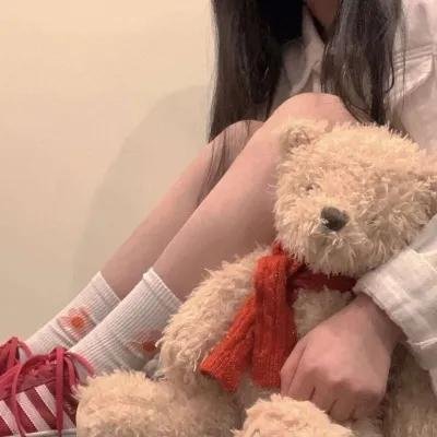 颁奖典礼后台直击：当红小花私下抽烟，一夜之间最新进展